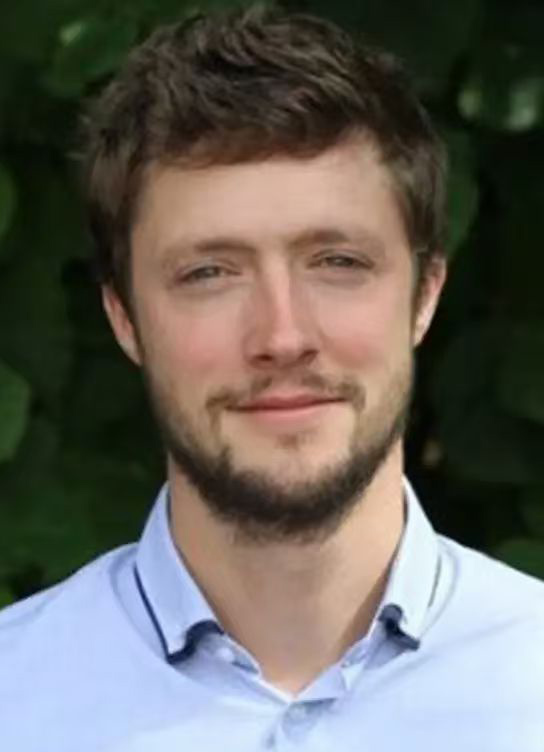 1758683602980582.jpg 1758683602980582.jpg