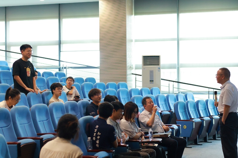 实践团成员提问_resized.jpg